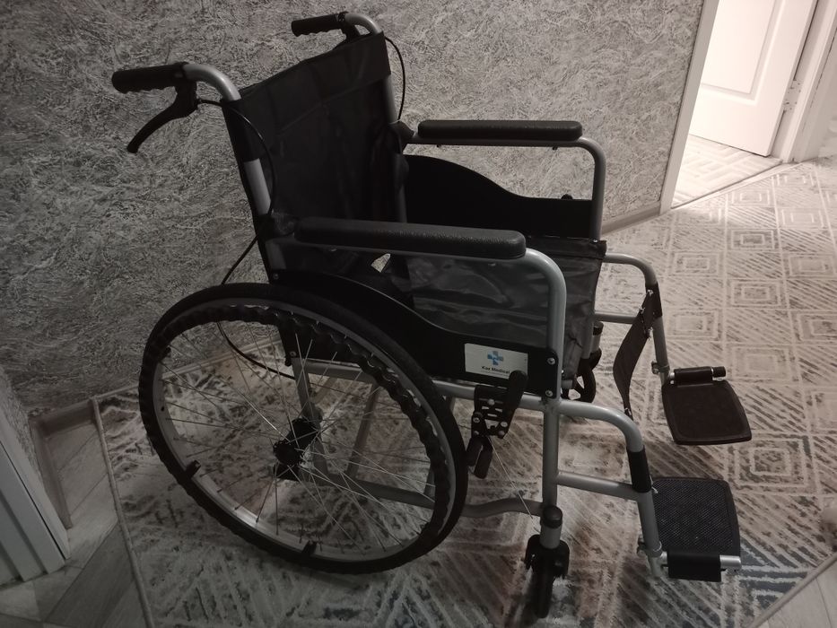 Кресло коляска инвалидная