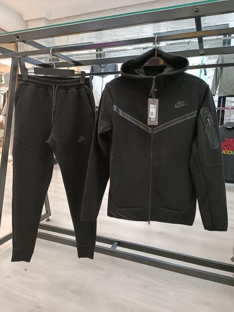 Мъжки екипи Nike