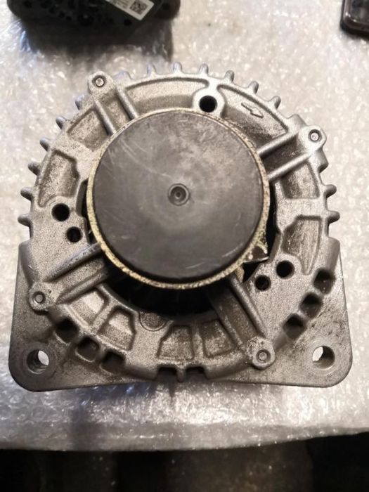 alternator 2.0 tdi 180A Volkswagen Passat Audi A6 C6 A4 B8 CAHA CAH CA