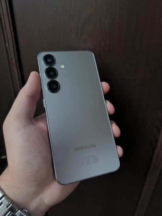 Samsung S25 12/128гб EAC