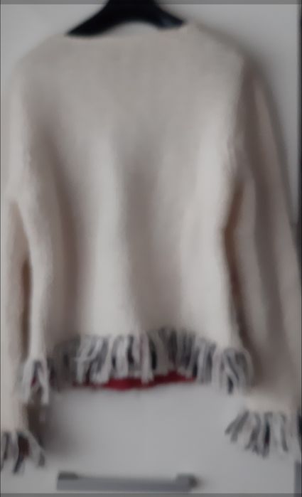 Pulover din lana si acryl,gros,moale, pufos,superb