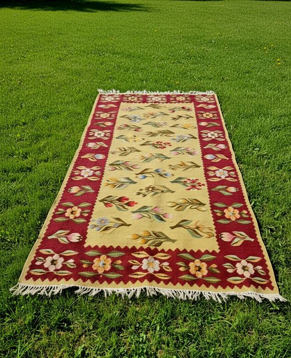 Covor traditional oltenesc vechi din lana