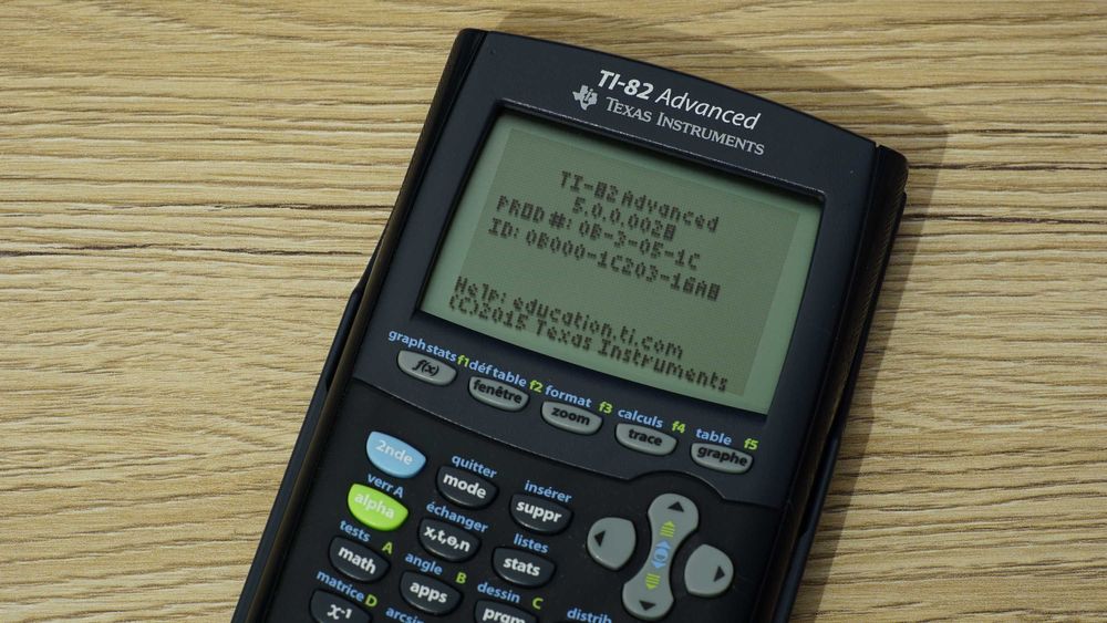 Calculator stiintific Texas Instruments TI-82 advanced