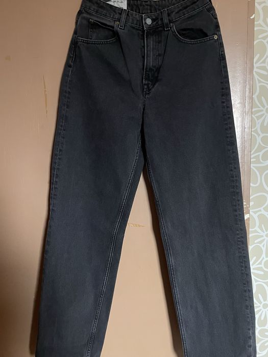 Дънки и спортни панталони