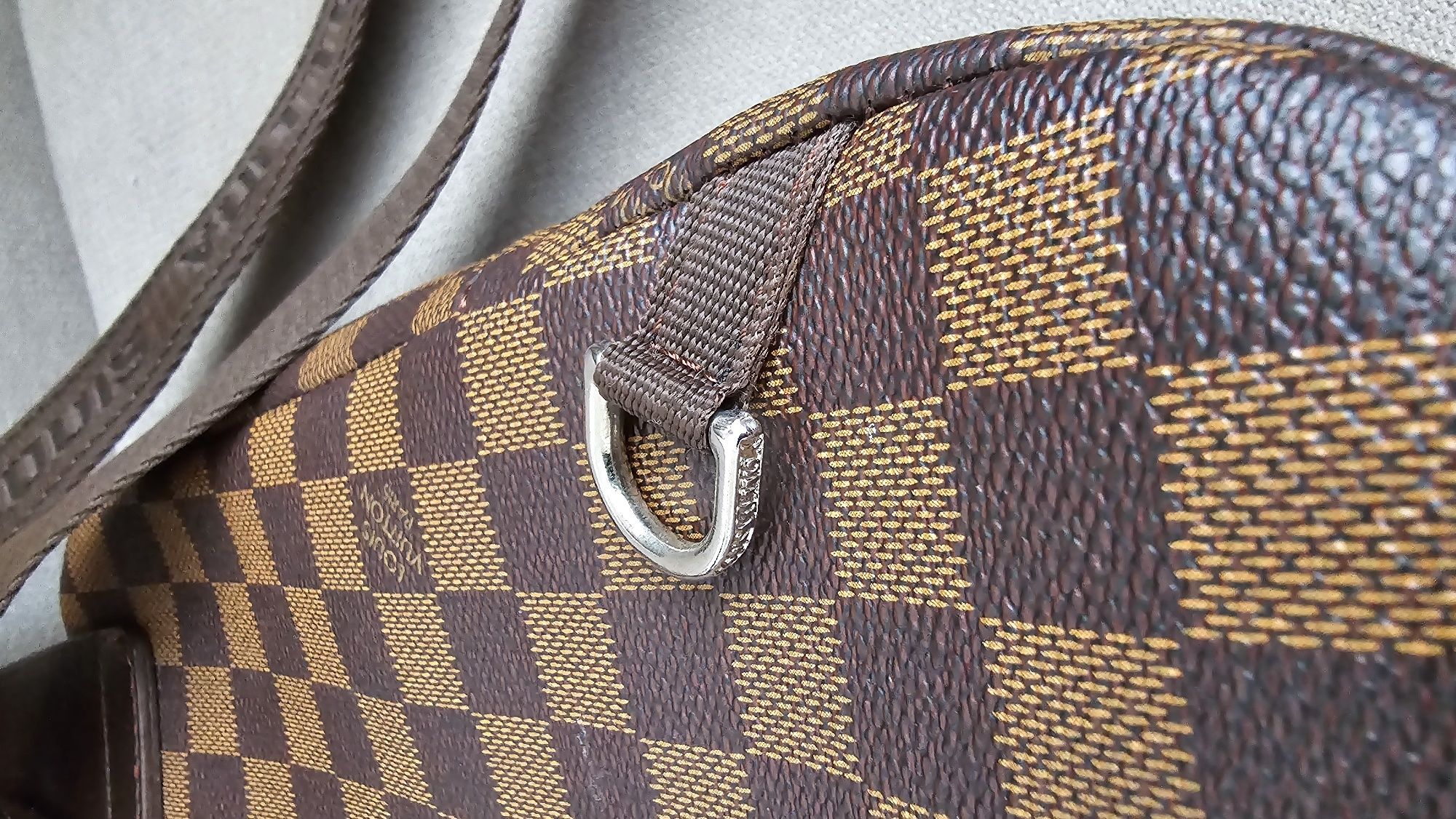 Чанта Louis Vuitton avenue sling bag