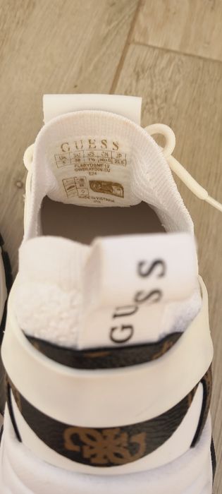 оригинални сникърси guess