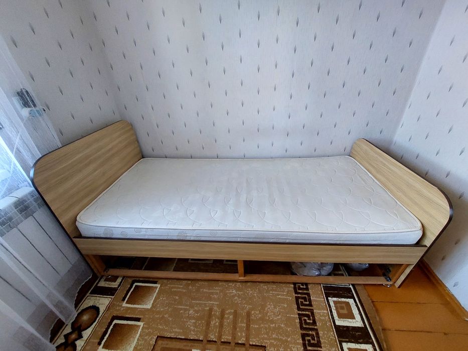 Продам кровать. Б/ у