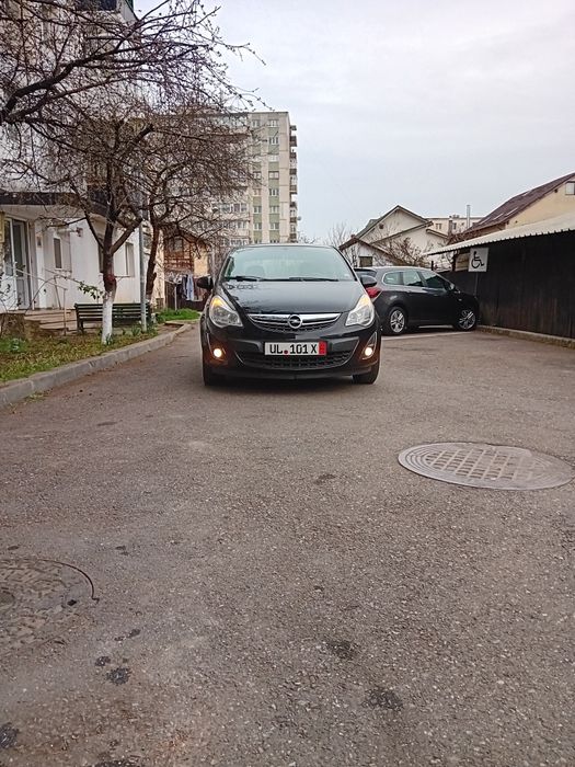 Opel corsa 1.4 benzină, fab,  2012,scaune încălzite,  volan încălzite!