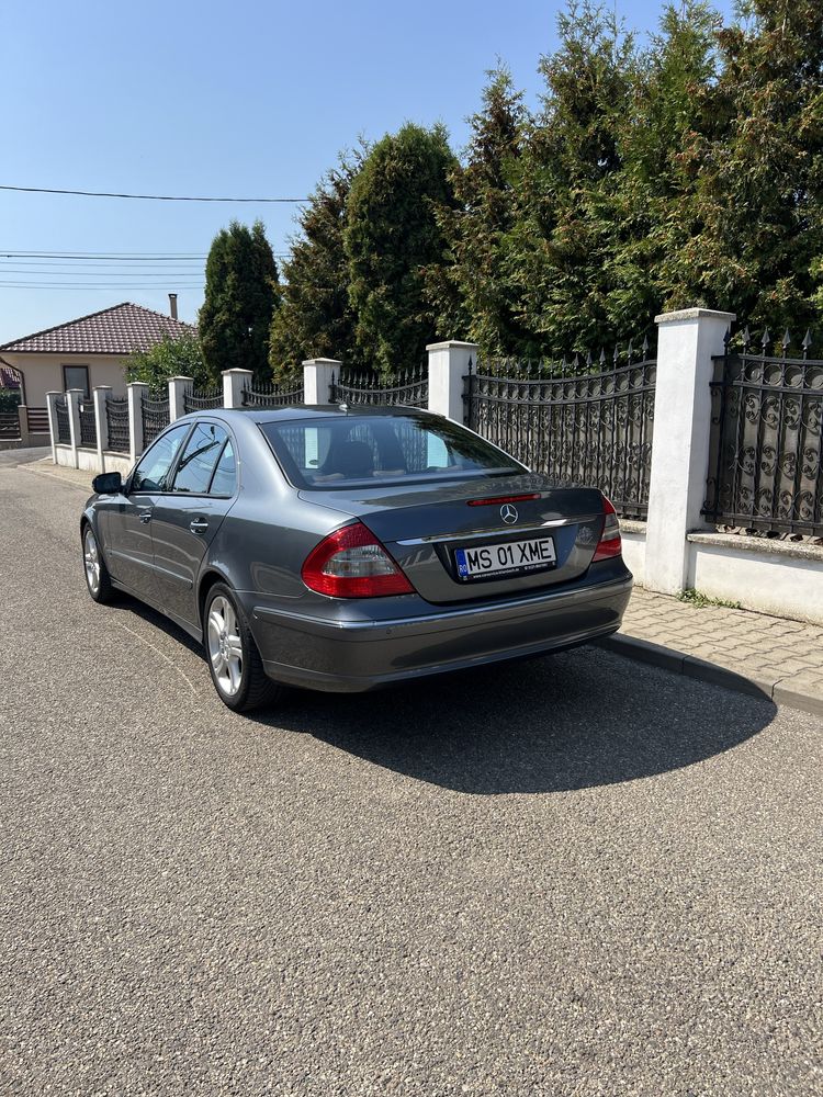 Mercedes E320 w211