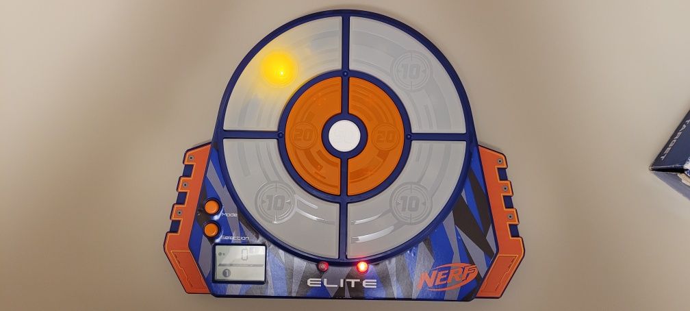 Nerf ultra select и цифрова мишена nerf elite