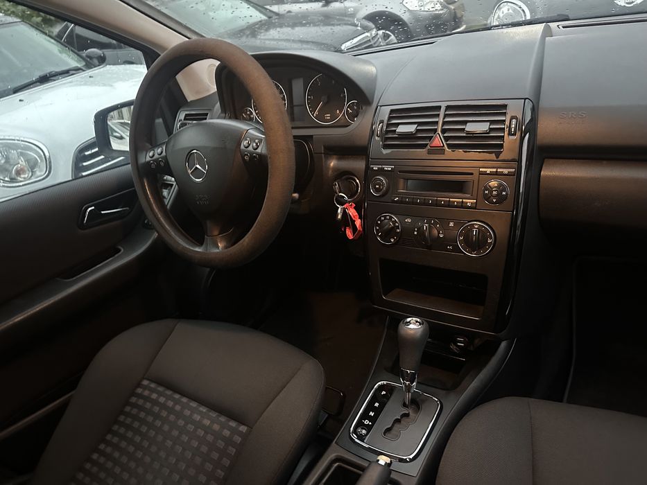 Mercedes-Benz A180 CDI • 1.8 Diesel • 130 CP • Automat • Garantie 1 AN