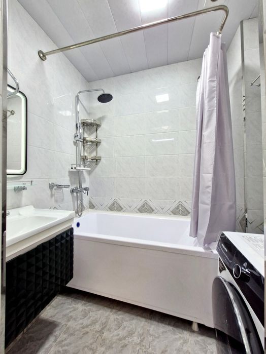 3 комнатная квартира на 3 этаже в Новостройке Рудакий