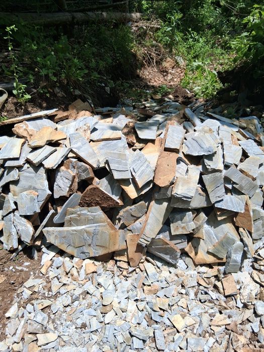 Vând piatra de munte placat