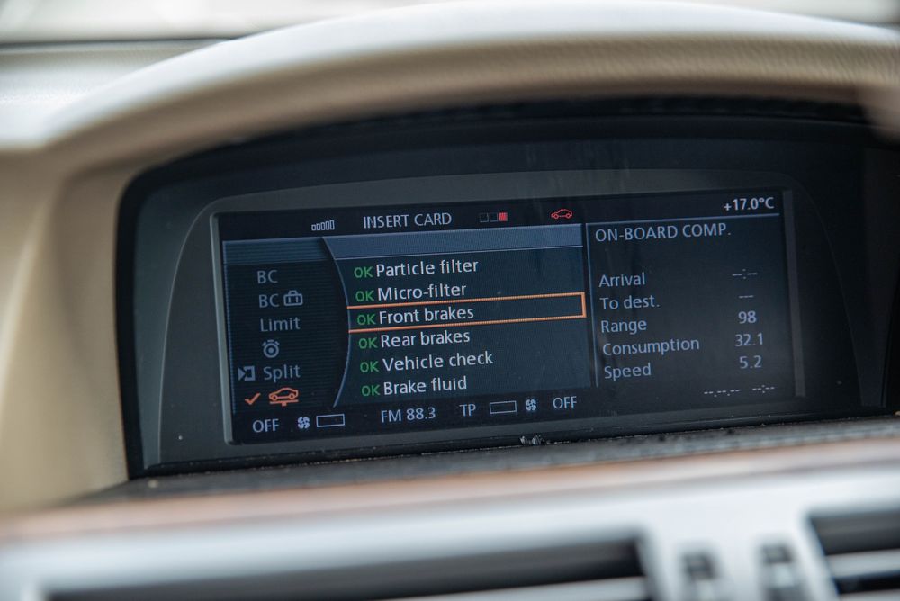 Vând sau schimb bmw e65