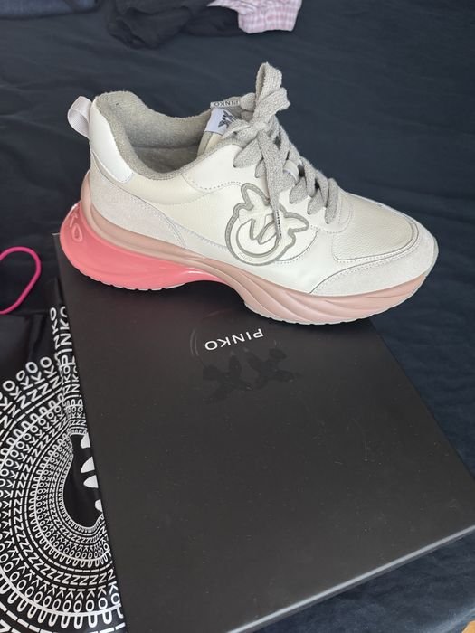 Сникърси Pinko Ariel