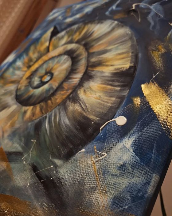 Vând tablouri pictate pe pânză cu acrilice și pastă texturată