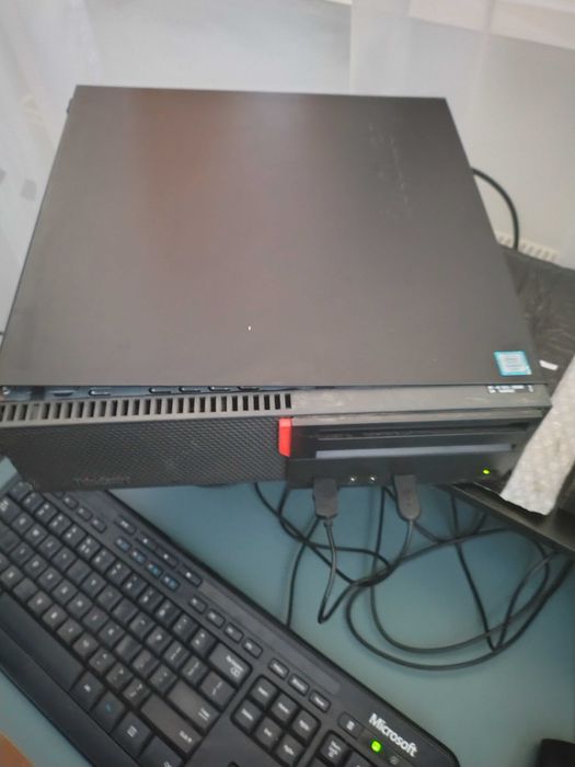 Lenovo ThinkCentre M700 i5 6400 , ssd 256, 4gb ram
