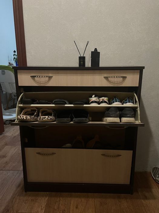 Продам шкаф в прихожую