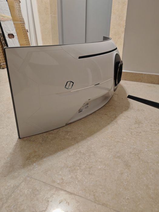 Samsung Odyssey Neo G9 – DEFECT (panou spart) – pentru piese