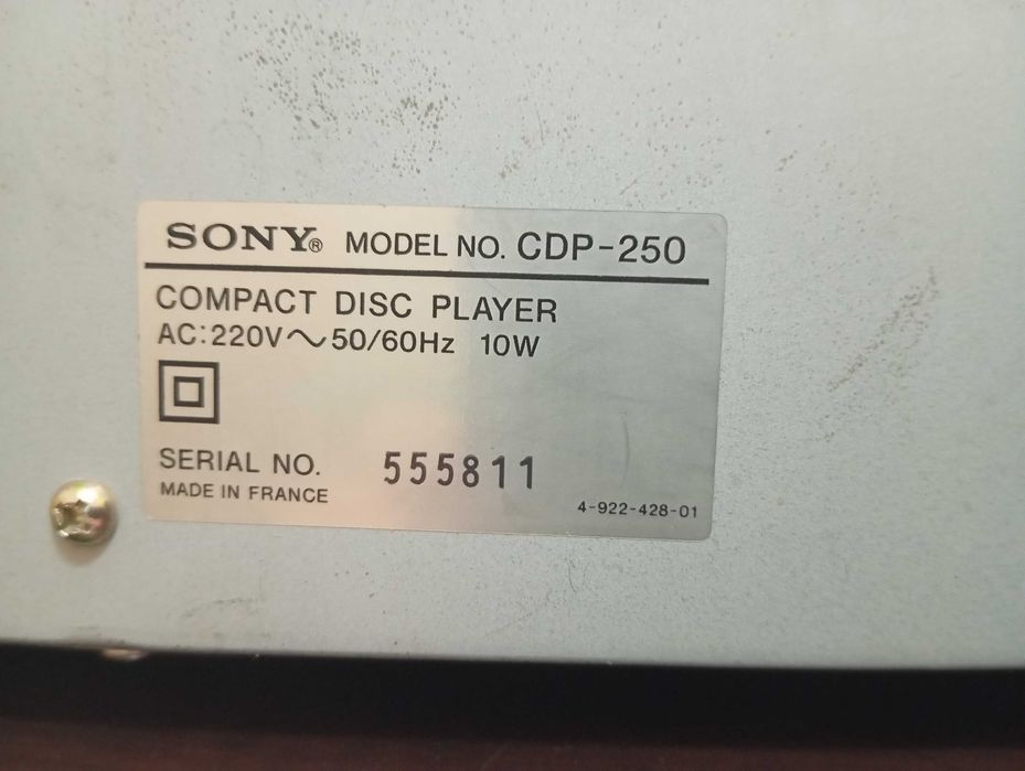 Продам проигрыватель СД дисков SONY model CDP-250.