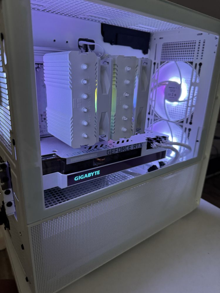 PC Gaming RGB White Ryzen 7 7800X3D RTX 3080 32GB DDR5 6000mhz CL30