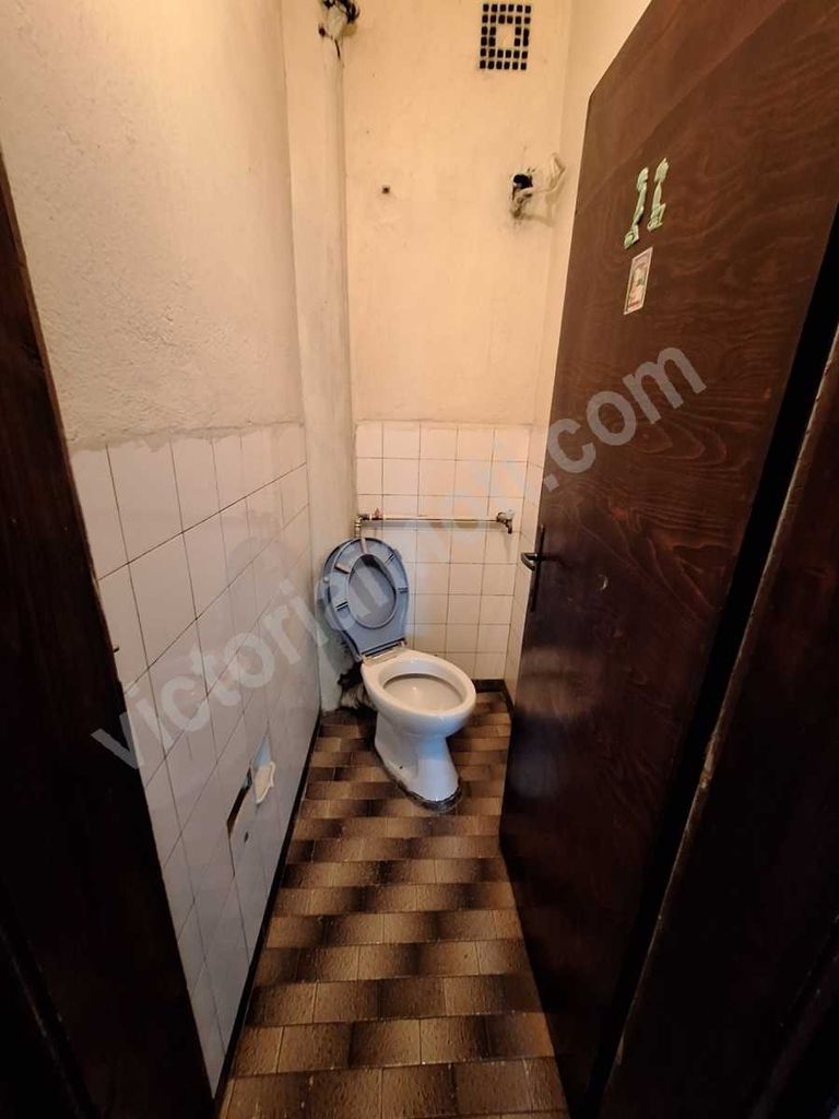 Продава се Четиристаен апартамент в Велико Търново, Център - 140 кв.м за 1250 €/кв.м - Снимка #4