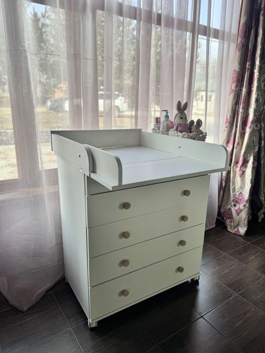 Пеленальный комод TOMIX Elian V2-стильный и удобный.