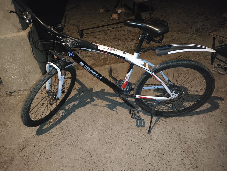 Велосипед BMW белый