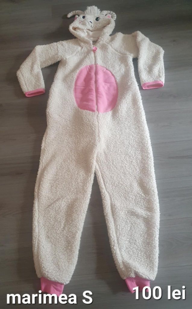 Costume  serbare :  vulpe , vacă , crocodil  , liliac și oaie