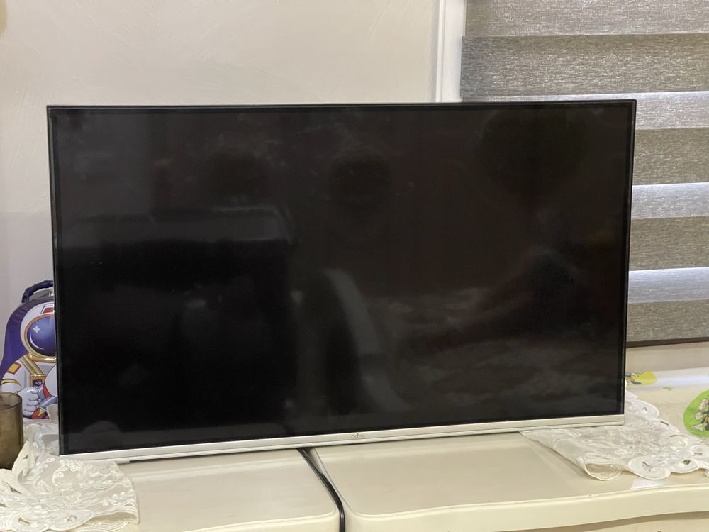Televizor artel 32 talik