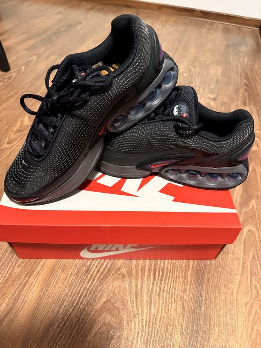 Imbracaminte baiat 4-5 ani + AirMax DN