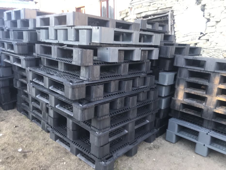 Paleti din plastic