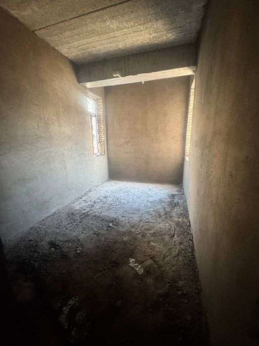 2 хонали уй сотилади 2 каватдан