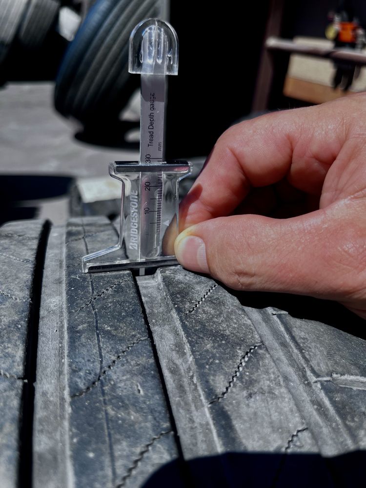 Bridgestone Turanza 235/45/17