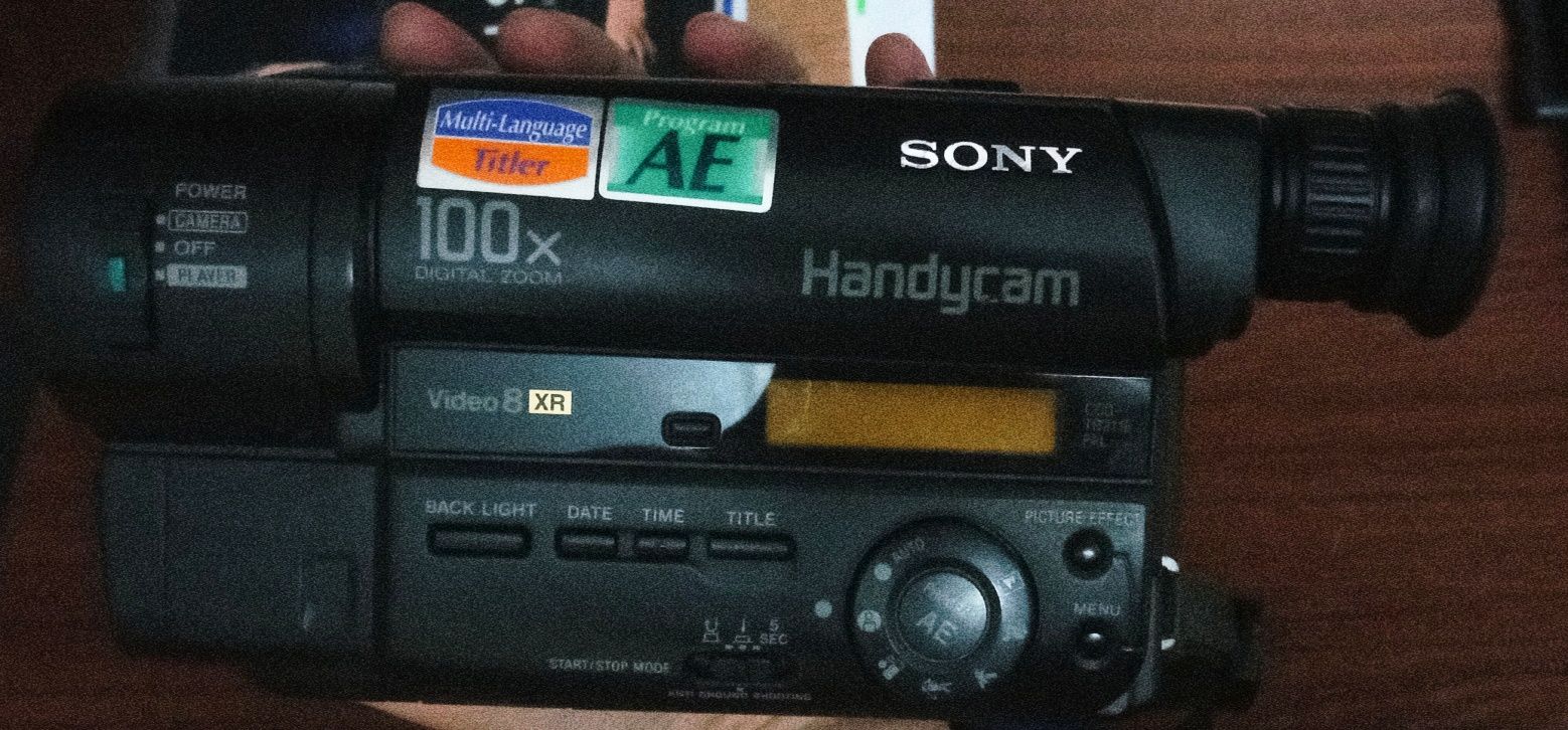 Sony Handycam CCD-TR311E видеокамера,в потрясающем состоянии,семейная