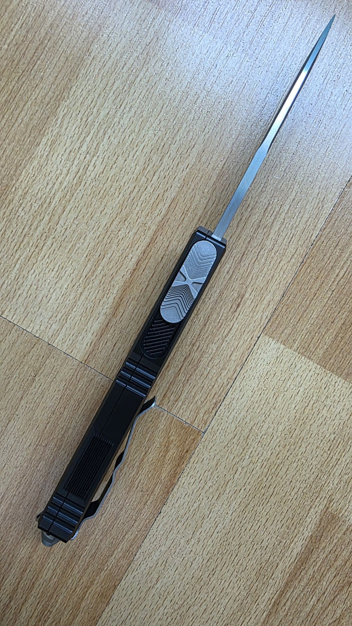 Нож Microtech Scarab II Gen III