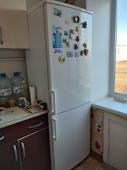 Продам холодильник