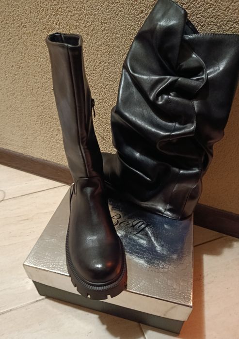 Ботуши със сваляща горна част!