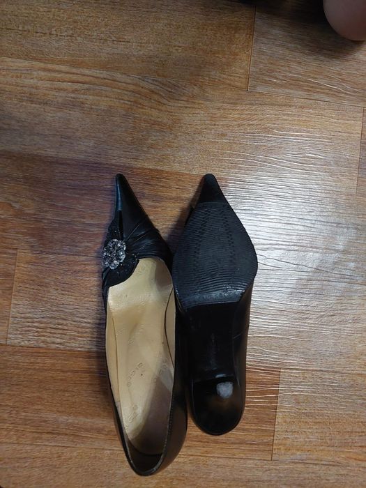 Женская обувь за 90 000 сум