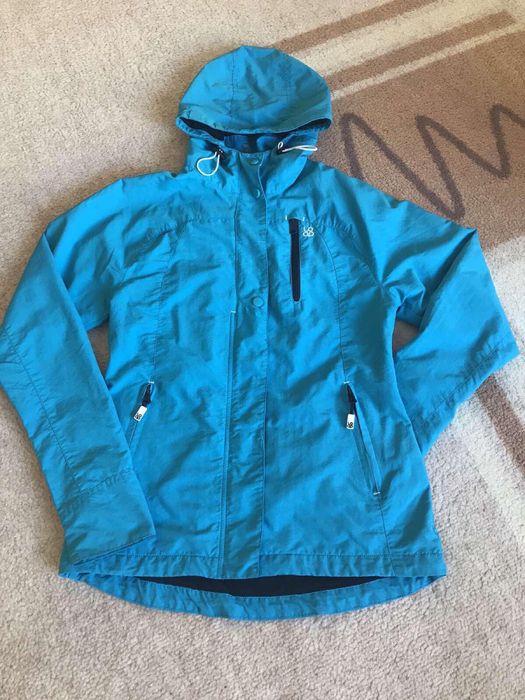 Зимни якета с качулки