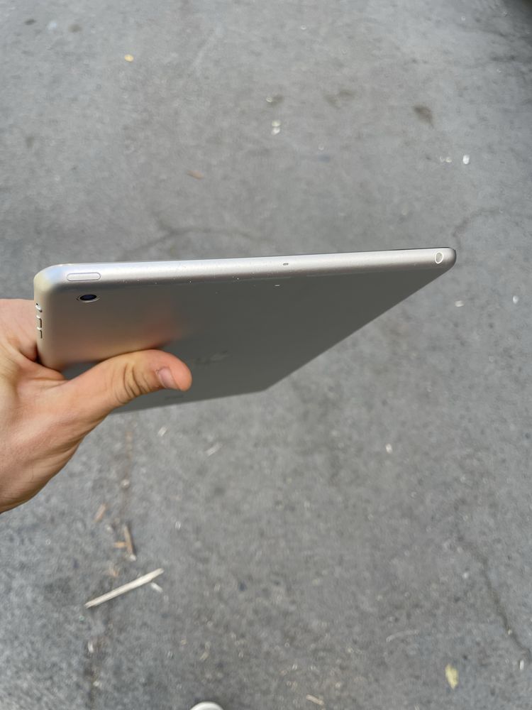Ipad air 2 16Gb 90% masla umuman aybi yo’q qirilgan chizilgan joy umum