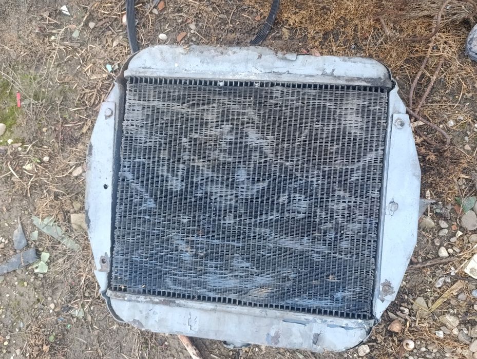 Vând radiator u445