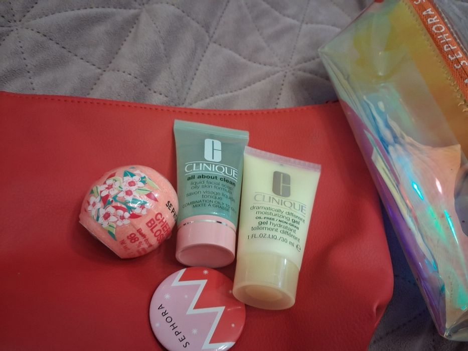 Нови козметика на. Clinique за 20 лв всичко