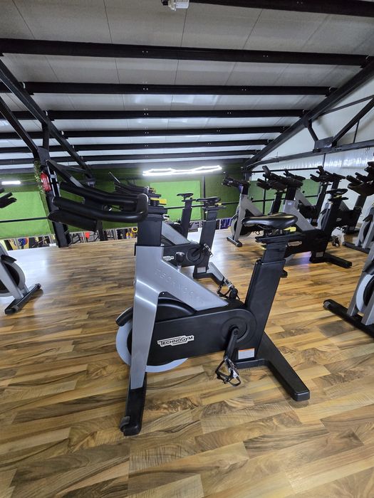 Technogym spining bike рецуклирани колела без забележка техноджим
