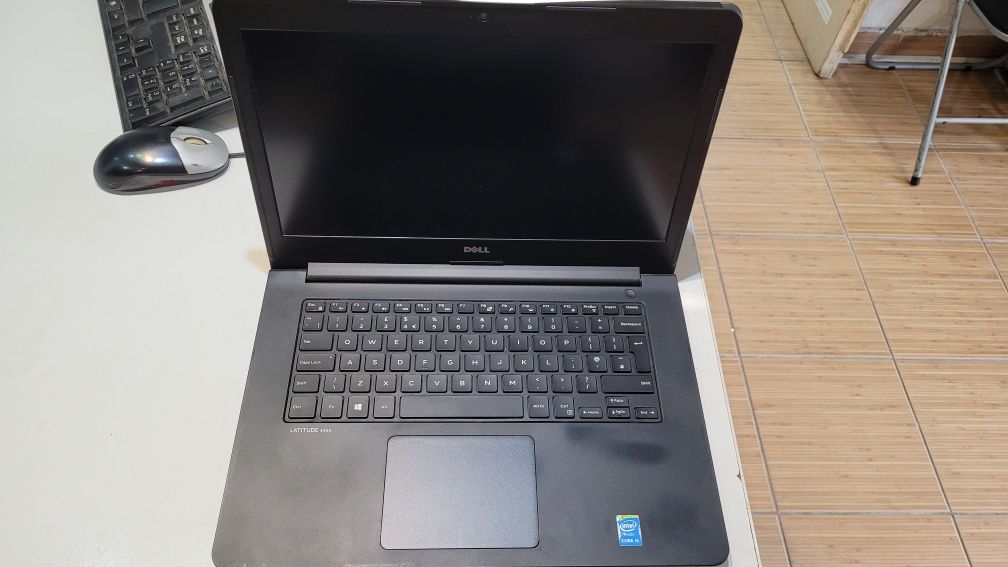 Vand laptop Dell I5