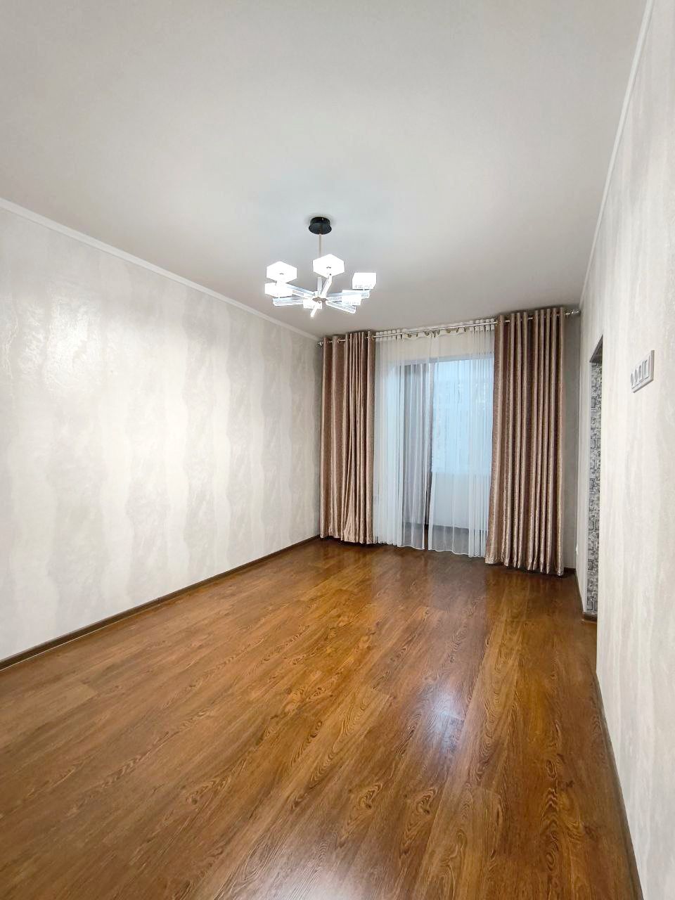 Учтипинский район. Чиланзар-11 квартал  2/2/4  47м²