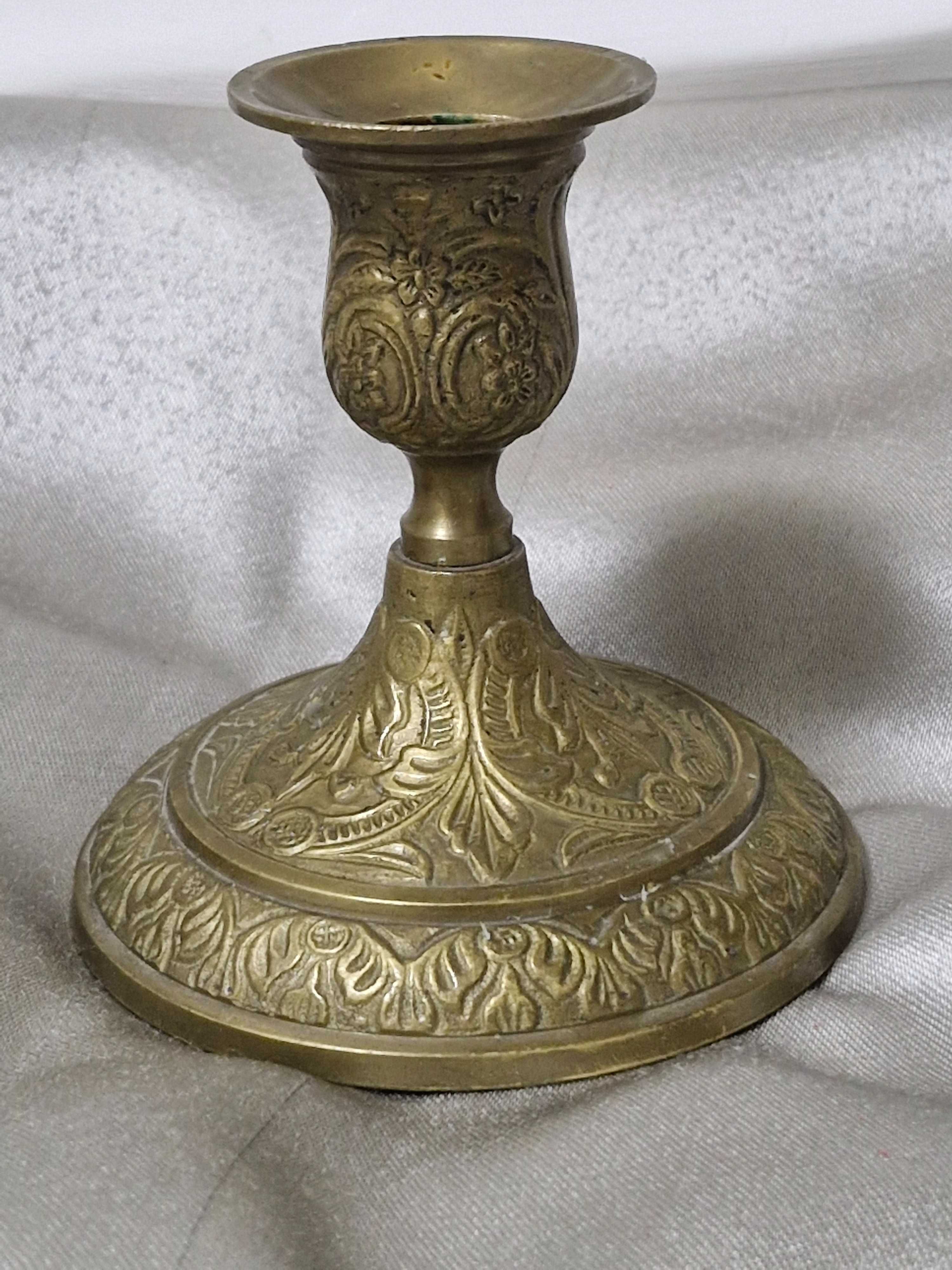 Подсвечник из латуни.