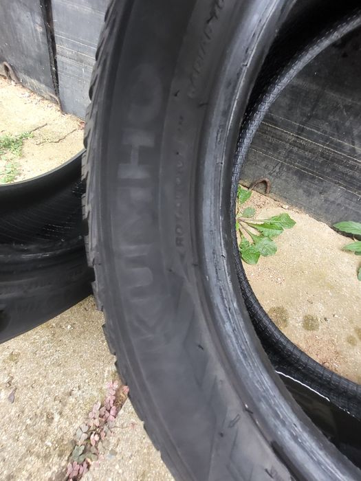 2бр 215/50/17 гумите са много запазени 23г