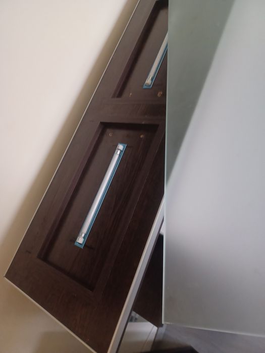 Vând Bar cu lumini opțional scaune