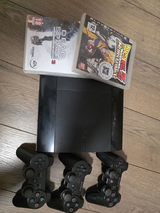 Vând PS3 Slim Modat